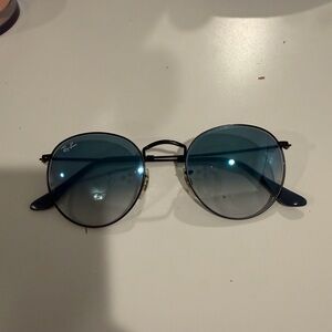 Ray-Ban Classic Black Frame with Blue ombré Lenses